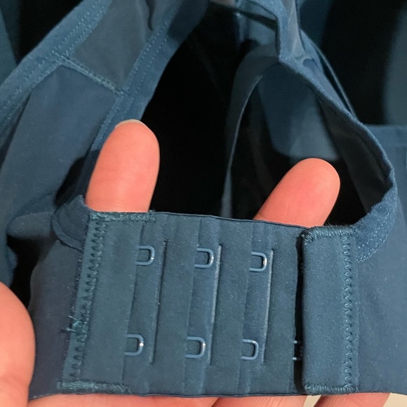 Savage X Fenty breakthru high impact blue sports bra size 40c - Picture 5 of 7